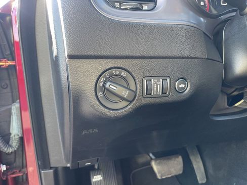 Used 2023 Dodge Charger SXT w/ Blacktop Package image 23