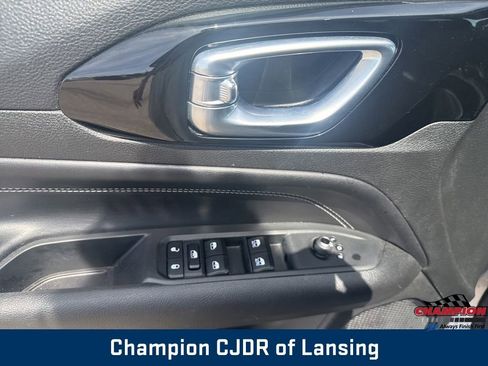 Used 2023 Jeep Compass High Altitude AWD/4WD image 14