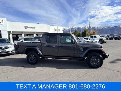 New 2026 Jeep Gladiator Sport