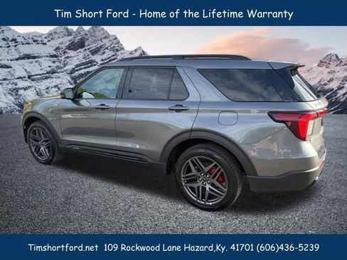 Used 2025 Ford Explorer ST-Line w/ ST-Line Street Pack AWD/4WD image 4