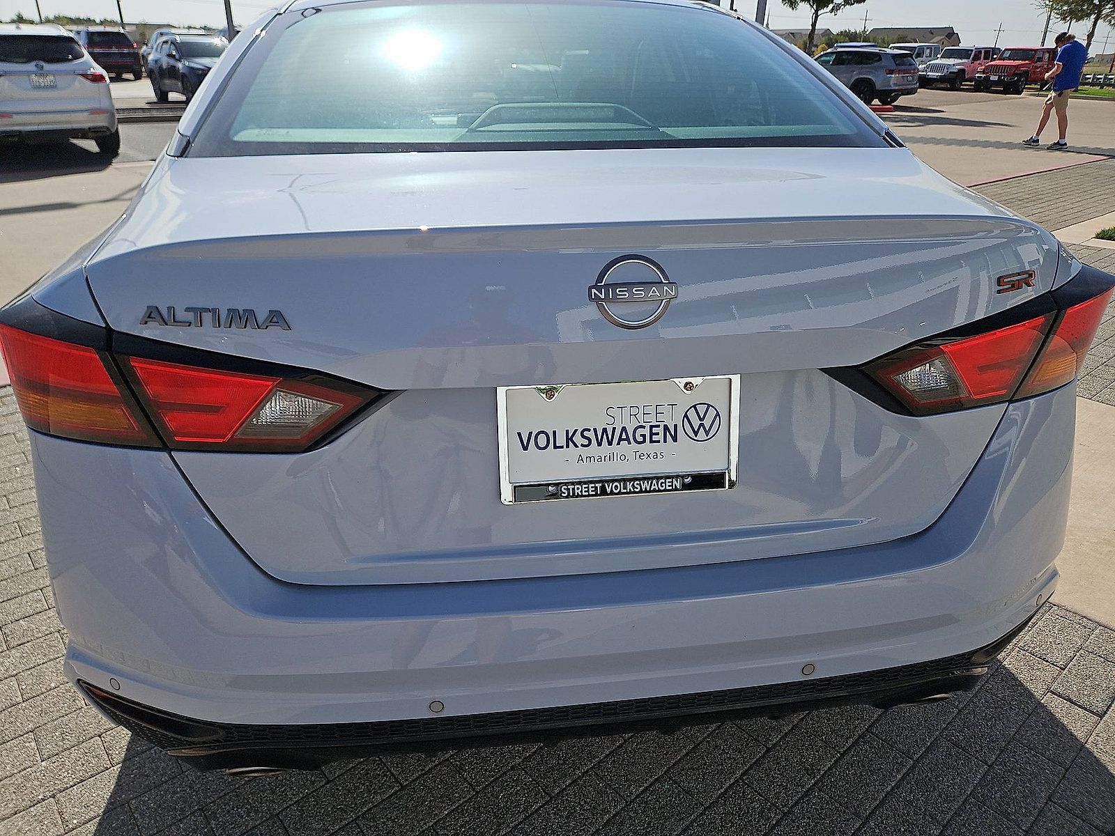 Used 2024 Nissan Altima 2.5 SR FWD image 12