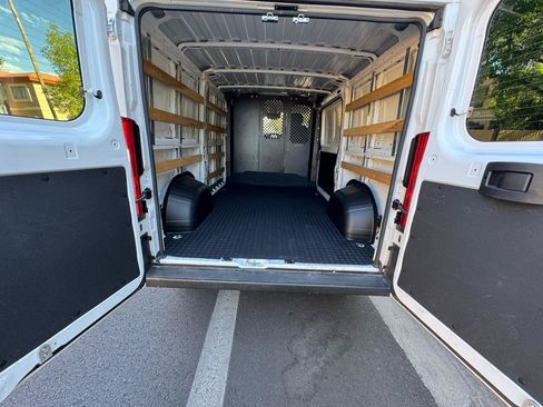 Used 2025 RAM ProMaster 2500 w/ U-Haul Equipment Group FWD image 14
