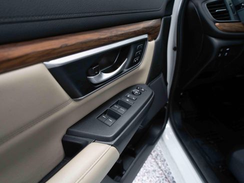 Used 2020 Honda CR-V Touring image 7