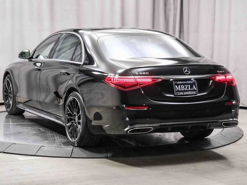 Used 2026 Mercedes-Benz S 580 4MATIC Sedan image 2