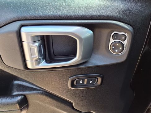 Used 2023 Jeep Wrangler Unlimited Sport AWD/4WD image 23