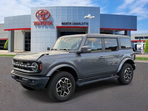 Used 2024 Ford Bronco Outer Banks AWD/4WD image 5