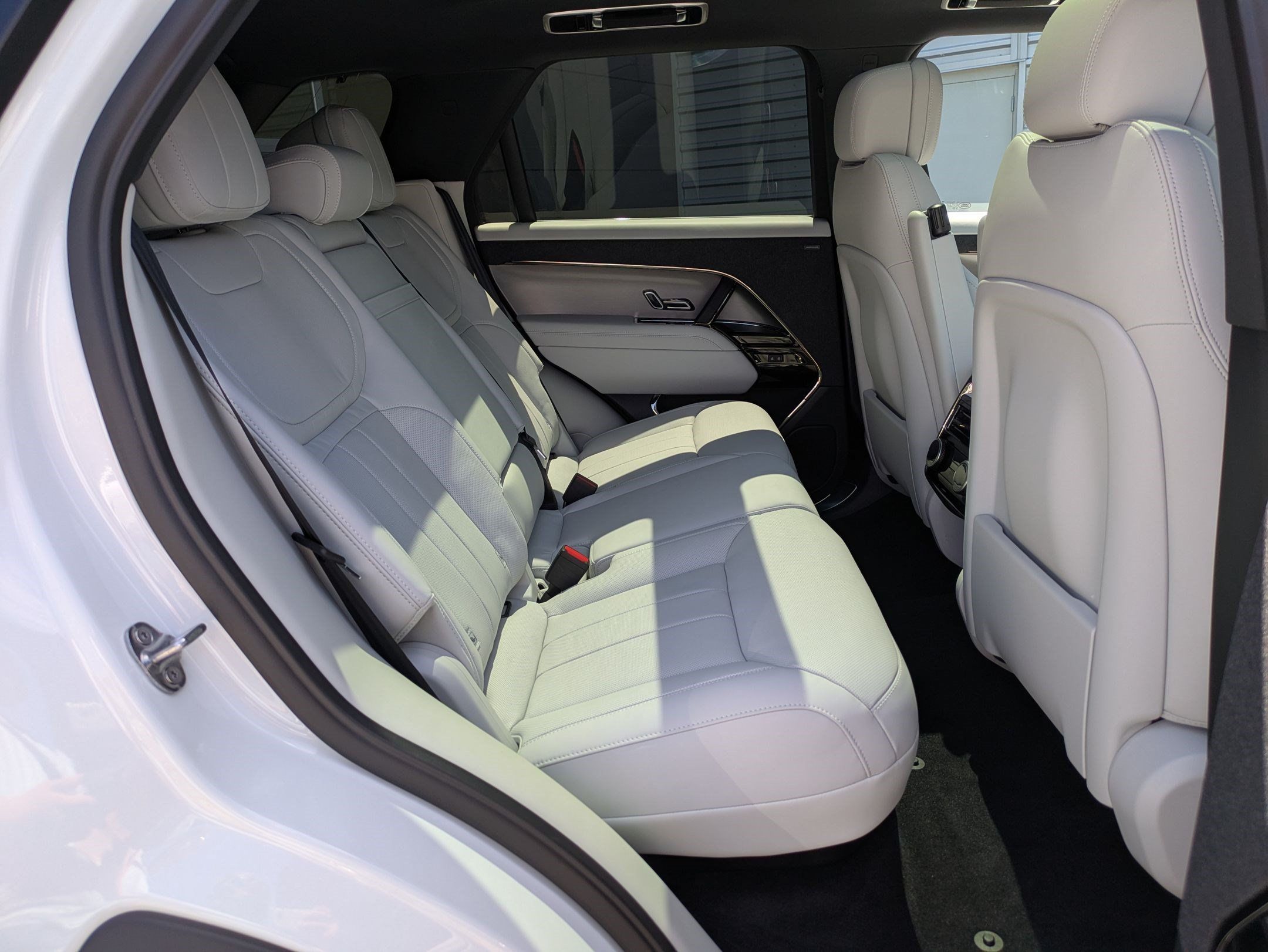 New 2026 Land Rover Range Rover Sport SE AWD/4WD image 28