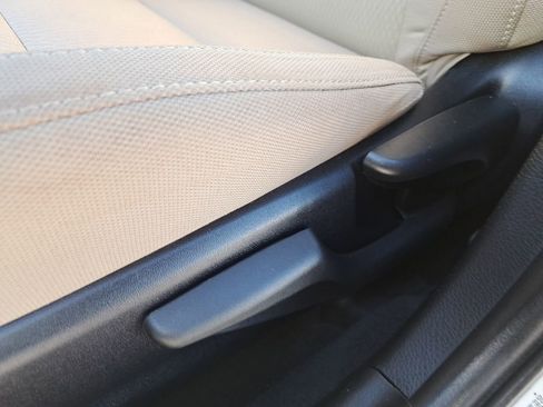 Used 2014 Toyota Corolla LE image 14