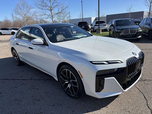 New 2026 BMW 760i xDrive image 3