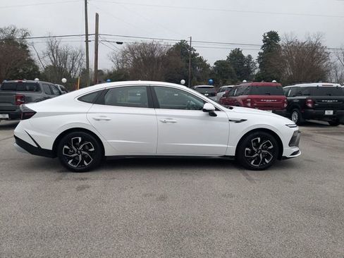 Used 2025 Hyundai Sonata SEL image 2