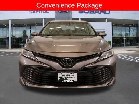 Used 2018 Toyota Camry LE image 9