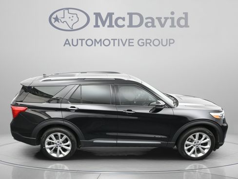 Used 2023 Ford Explorer Platinum w/ Technology Package AWD/4WD image 40