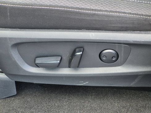 Used 2024 Nissan Pathfinder SV FWD image 15