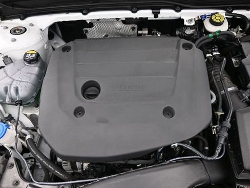 Used 2023 Volvo XC40 B5 Plus w/ Protection Package Premier AWD/4WD image 36