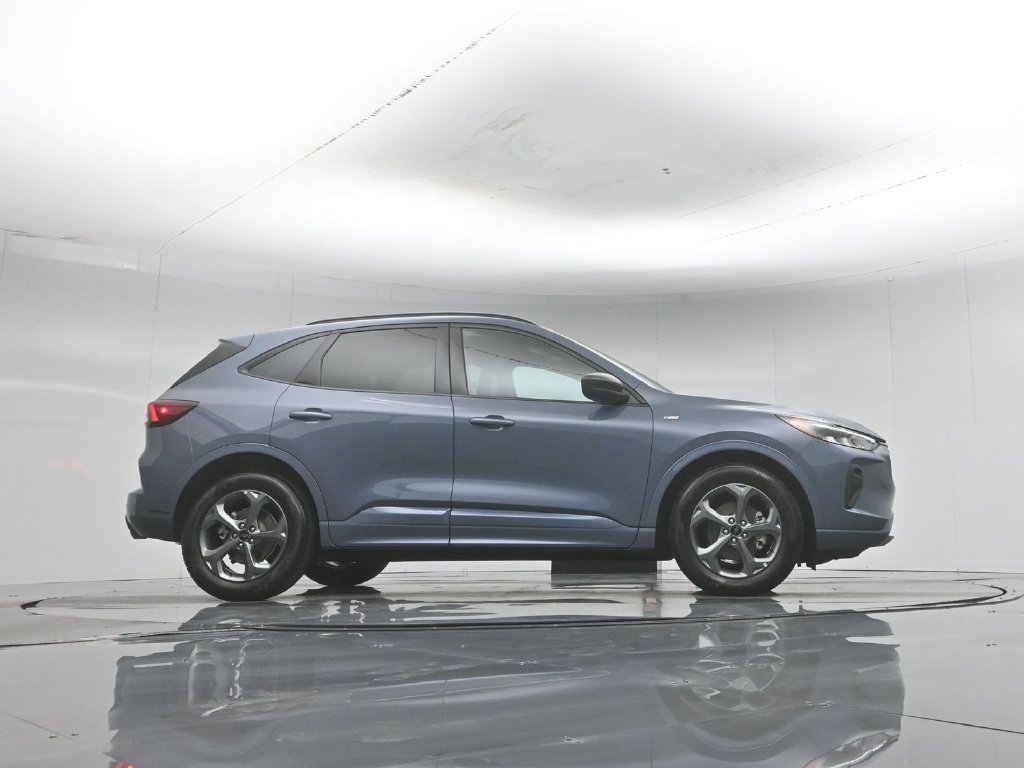 Used 2024 Ford Escape ST-Line w/ Tech Pack #1 FWD image 42