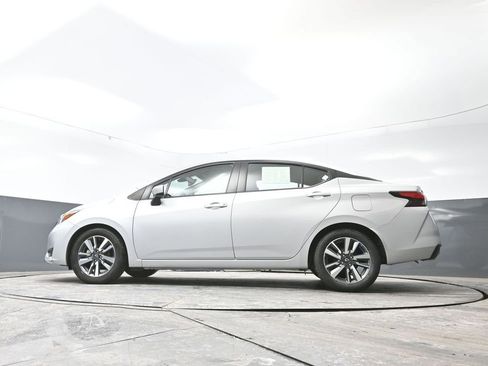 Used 2023 Nissan Versa SV image 51