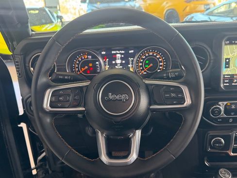 Used 2023 Jeep Gladiator Overland image 29
