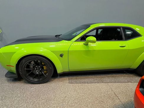 Used 2023 Dodge Challenger SRT Hellcat RWD image 3