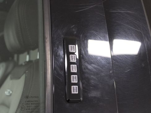 Used 2019 Ford F350 Limited w/ FX4 Off-Road Package image 17