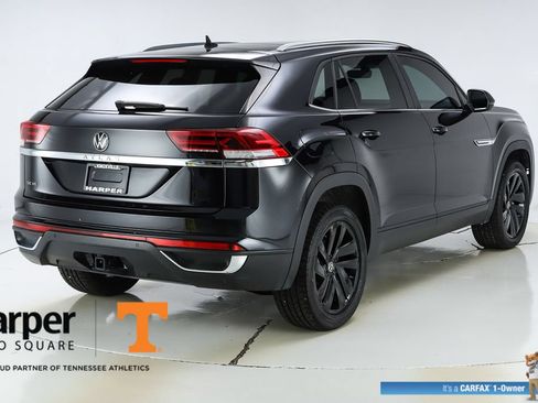 Used 2023 Volkswagen Atlas Cross Sport SE w/ Panoramic Sunroof Package FWD image 9