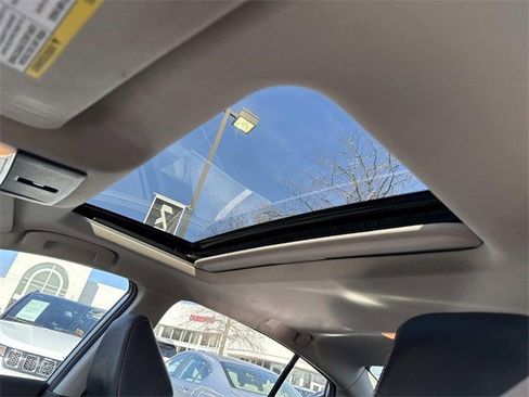 Used 2020 Nissan Altima 2.5 SR w/ Premium Package image 16