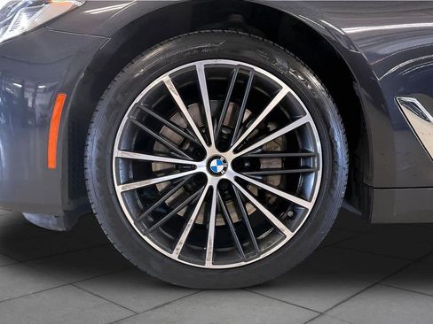 Used 2023 BMW 530i w/ Convenience Package RWD image 10