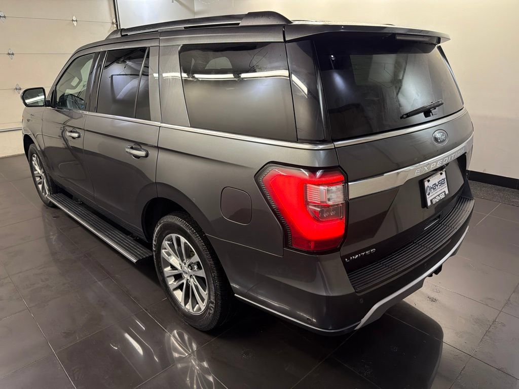 Used 2018 Ford Expedition Limited w/ Equipment Group 301A AWD/4WD image 4
