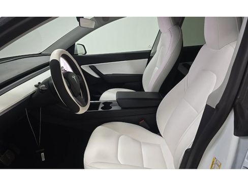 Used 2021 Tesla Model Y Long Range AWD/4WD image 5