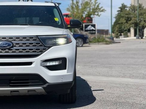 Used 2022 Ford Explorer Limited AWD/4WD image 11