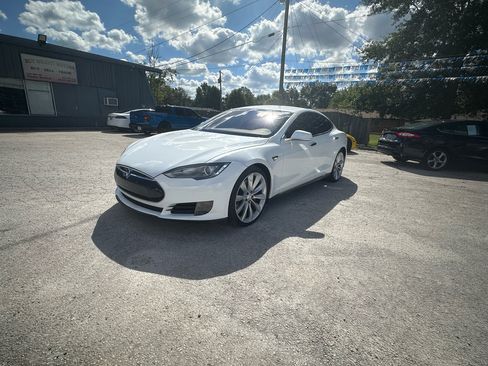 Used 2013 Tesla Model S image 9