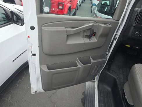 Used 2020 Chevrolet Express 3500 LT w/ LT Preferred Equipment Group RWD image 20