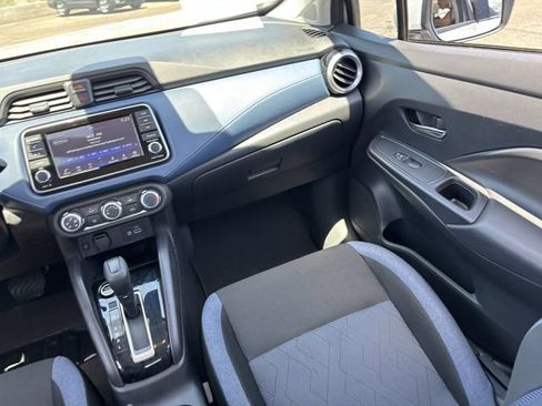 Used 2025 Nissan Versa SV FWD image 15