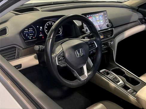 Used 2021 Honda Accord Touring image 15