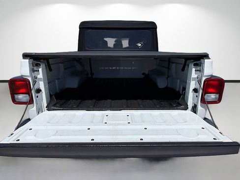 Used 2020 Jeep Gladiator Sport w/ Quick Order Package 24S AWD/4WD image 12