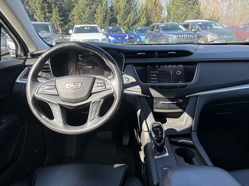 Used 2017 Cadillac XT5 Luxury image 5