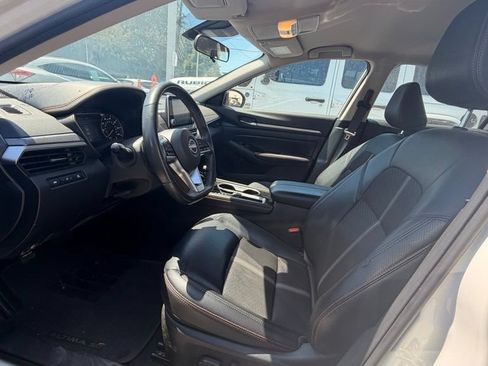 Used 2024 Nissan Altima 2.5 SR FWD image 6