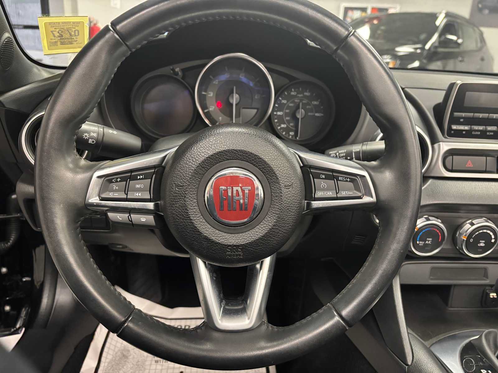 Used 2017 FIAT 124 Spider Classica RWD image 15