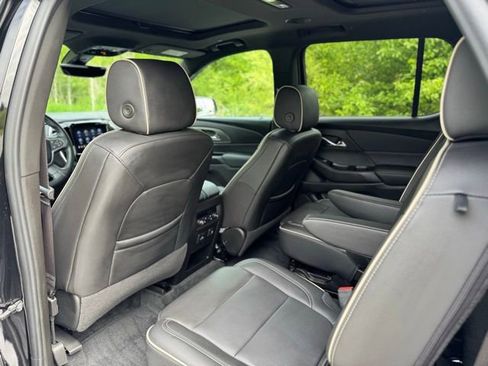 Used 2023 Chevrolet Traverse Premier w/ Redline Edition AWD/4WD image 12