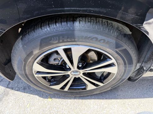 Used 2023 Nissan Sentra SV w/ All-Weather Package FWD image 7