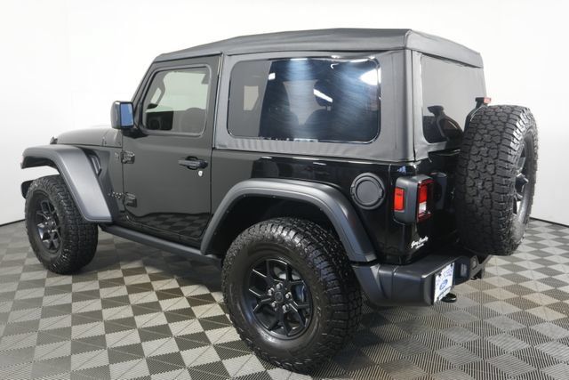 Used 2025 Jeep Wrangler Sport AWD/4WD image 5