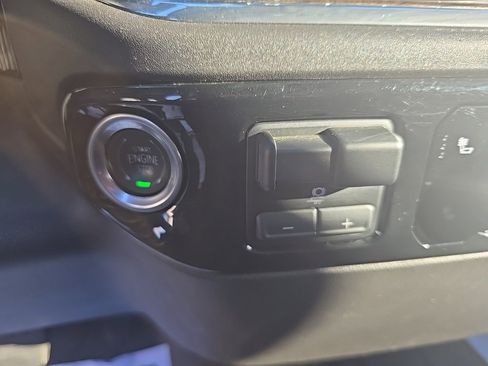 Used 2025 Chevrolet Silverado 1500 LT image 20