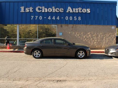 Used 2020 Dodge Charger SXT w/ Leather Interior Group RWD image 8