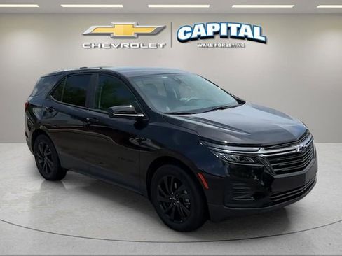 Used 2024 Chevrolet Equinox LS w/ LS Convenience Package FWD image 7
