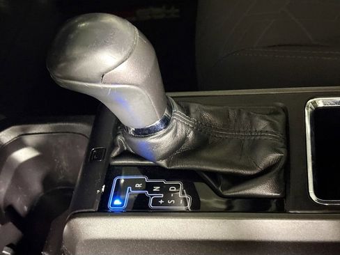 Used 2019 Toyota Tacoma TRD Sport image 18