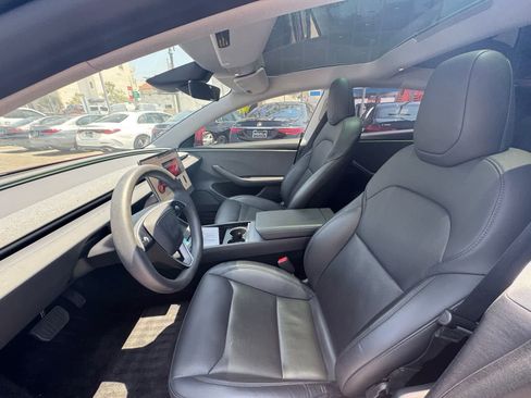 Used 2024 Tesla Model 3 Standard Range RWD image 5