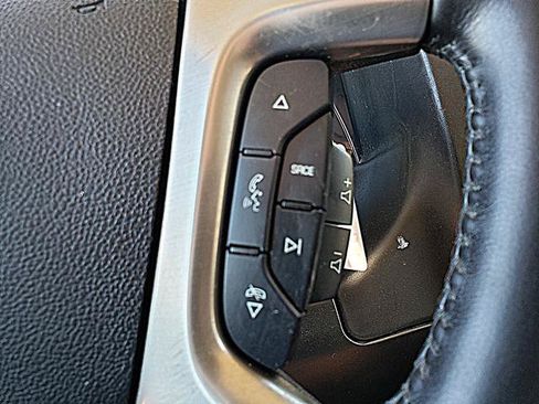 Used 2017 Chevrolet Express 2500 RWD image 19