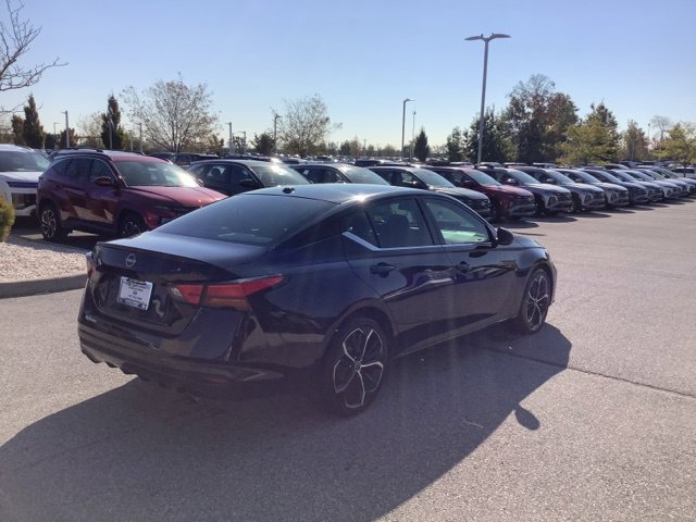 Used 2023 Nissan Altima 2.5 SR FWD image 5