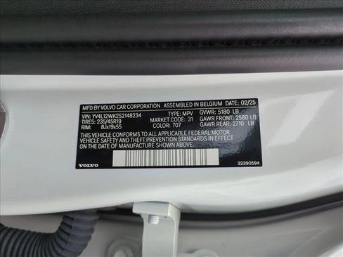 Used 2025 Volvo V60 B5 Cross Country Plus image 26