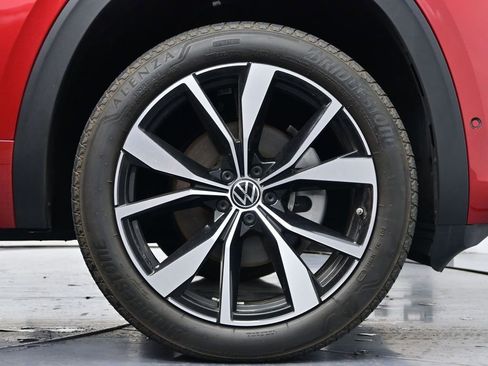 Used 2024 Volkswagen Atlas SEL Premium R-Line image 55