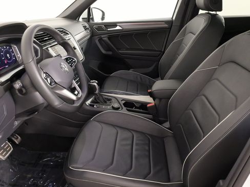 Used 2024 Volkswagen Tiguan SEL R-Line AWD/4WD image 31